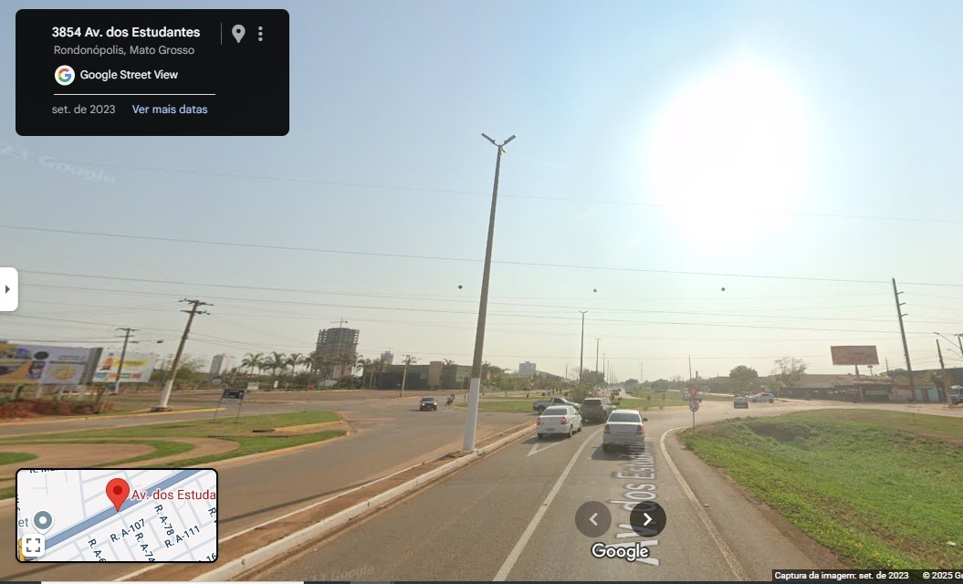 BMW "voa" e capota na Av dos Estudantes em Rondonópolis