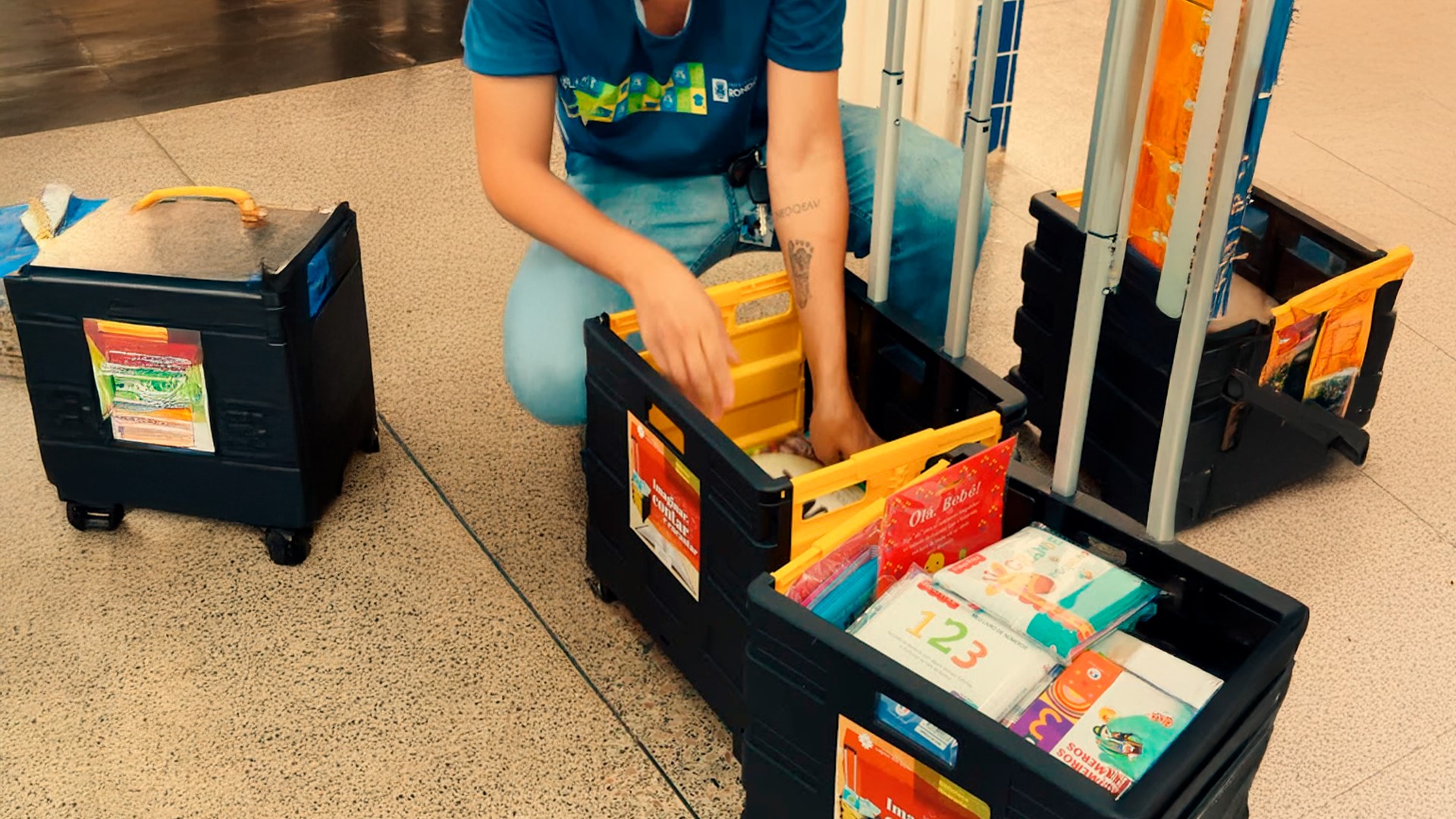Gestão municipal distribui mais de 12 mil livros de literatura infantil