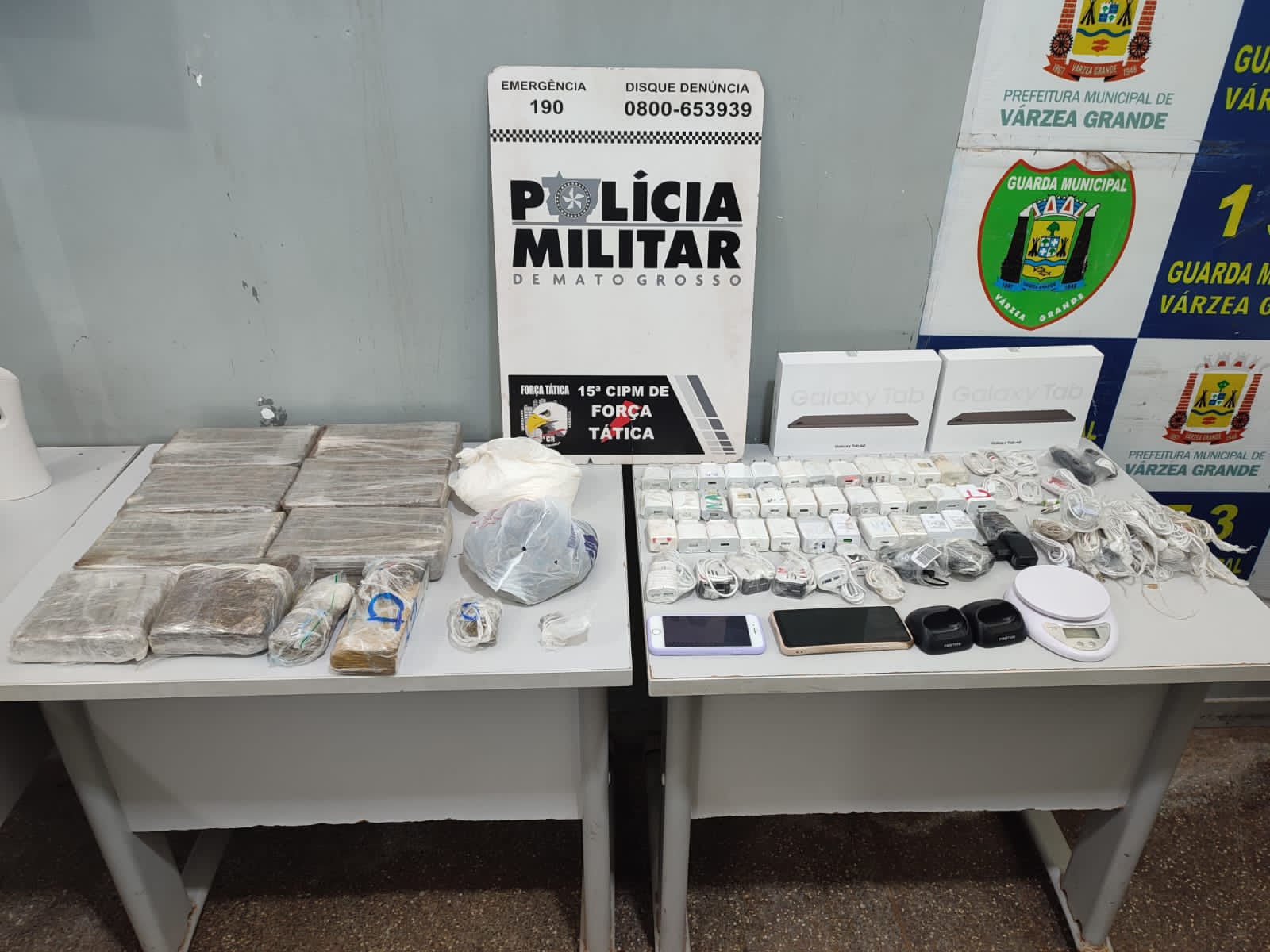 Força Tática prende mulheres por tráfico e apreende drogas, celulares e tablets